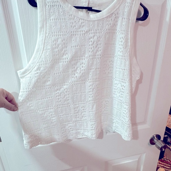 The Loft crocheted shell lined white tank - Picture 4 of 6